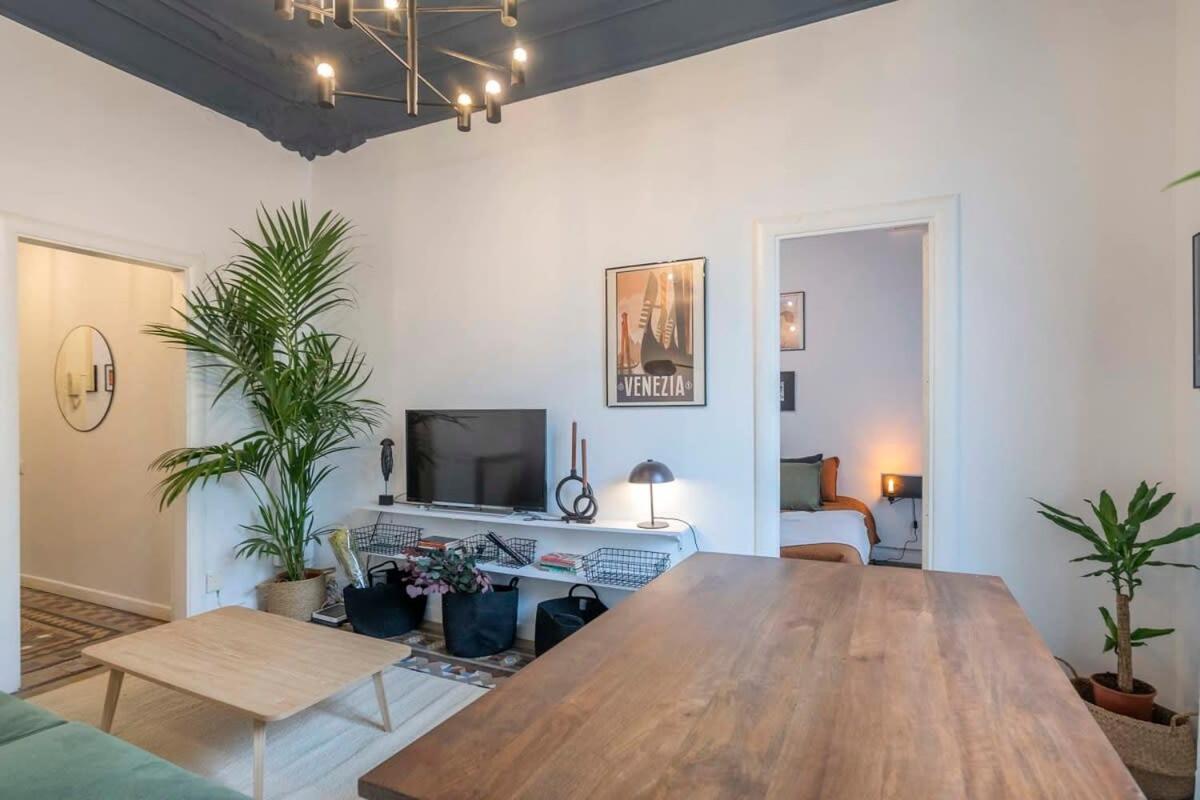 Elegant 4 Bedrooms 3 Bathrooms Catalan Appartement *