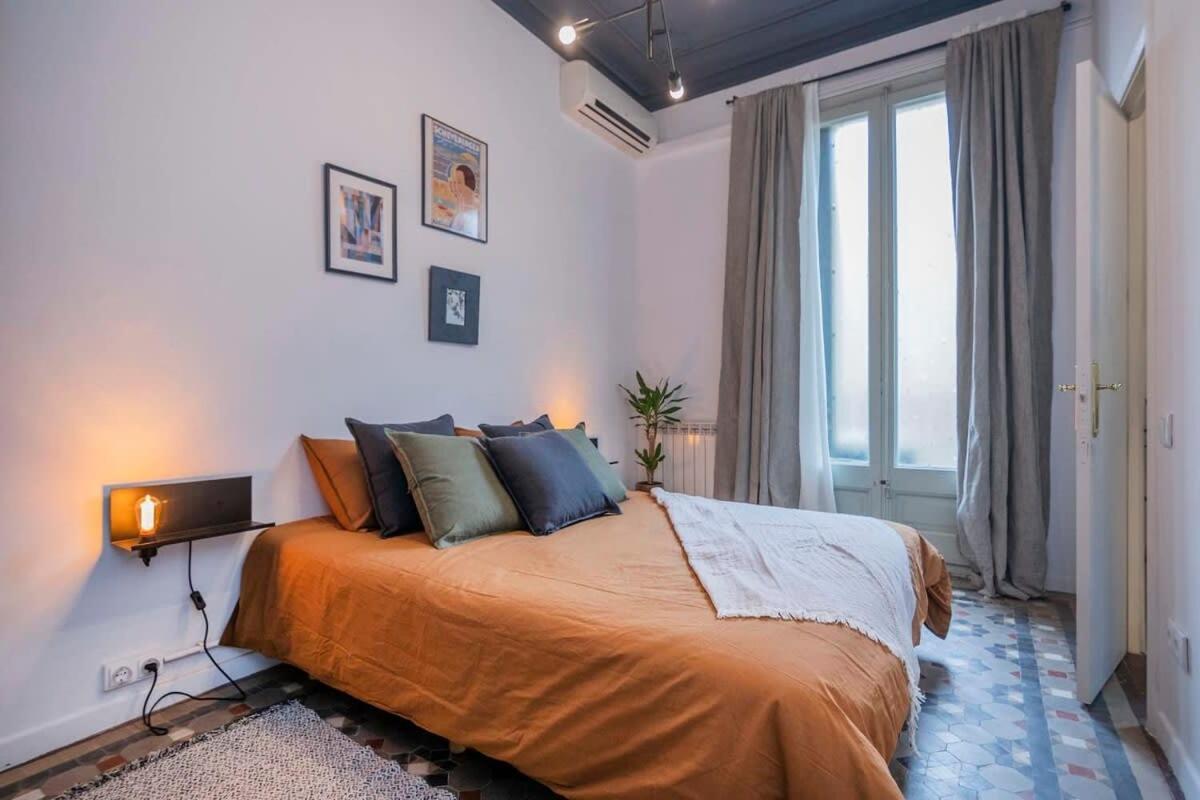 Elegant 4 Bedrooms 3 Bathrooms Catalan Appartement Barcelone